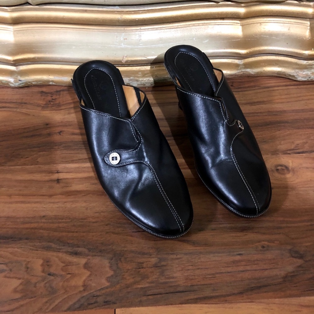 Cole Hann New Condition Black Mules
